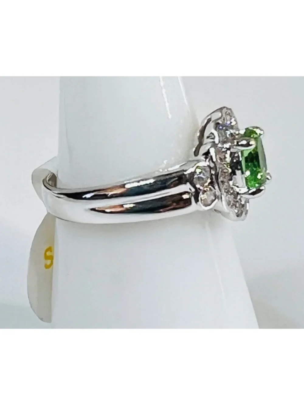 Ring Bomb Party Ring #2894, LC green topaz feminine, brilliant, avant garde